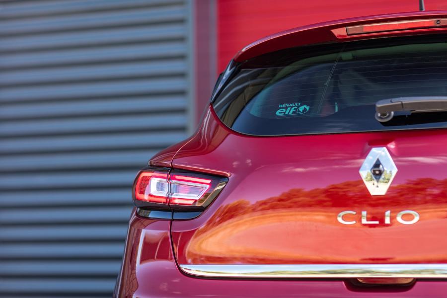 Детали экстерьера Renault Clio 2016 года  (фото 43 из 80)